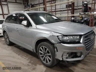 2018 Audi Q7 Premium Plus with VIN WA1LHAF76JD020886, listed as a IAAI auction lot 41719704 with 69,157 mi miles. Bid and sale history available at carsss.com. Image 1.