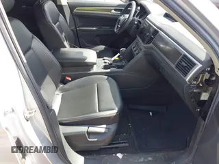 2018 Volkswagen Atlas SE with VIN 1V2LR2CA7JC524893, listed as a IAAI auction lot 41876288 with 153,758 mi miles and . Bid and sale history available at DreamBid. Image 5.