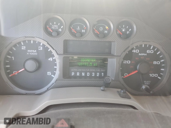 2008 Ford F-250 XL z VIN 1FTSW21R58EC75894, wystawiony jako Copart lot #61160975 z przebiegiem 189 193 mil mil oraz Szkoda całkowita • Salvage title. Historia ofert i sprzedaży dostępna na DreamBid. Obrazek 9.