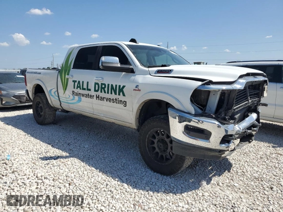 2019 Ram 2500 Laramie z VIN 3C6UR5NL2KG593602, wystawiony jako Copart lot #50212095 z przebiegiem 123 811 mil mil oraz Szkoda całkowita • Salvage title. Historia ofert i sprzedaży dostępna na DreamBid. Obrazek 4.