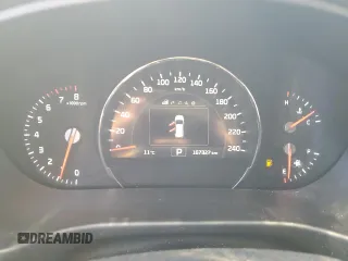 2016 Kia Sorento SXL z VIN 5XYPKDA15GG105354, wystawiony jako Copart lot #79710674 z przebiegiem 167 327 mil mil oraz Czysty tytuł • Clean title. Historia ofert i sprzedaży dostępna na DreamBid. Obrazek 9.