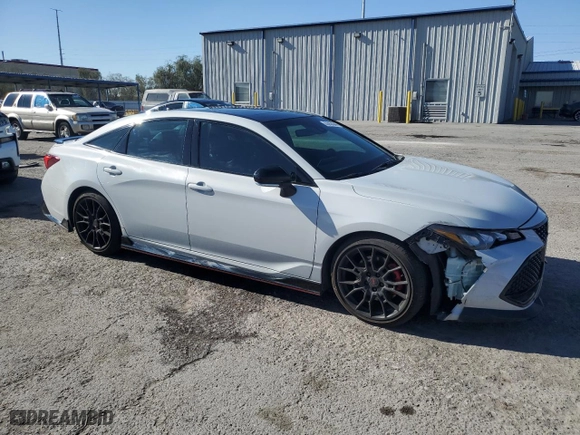 2021 Toyota Avalon TRD with VIN 4T1FZ1FB1MU061172, listed as a Copart auction lot 81058844 with 61,776 mi miles and Salvage Title. Bid and sale history available at carsss.com. Image 4.