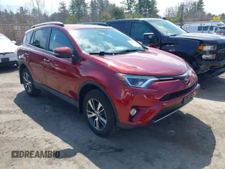 2018 Toyota RAV4 XLE with VIN 2T3RFREVXJW791889, listed as a IAAI auction lot 42021099 with 33,292 mi miles. Bid and sale history available at carsss.com. Image 1.
