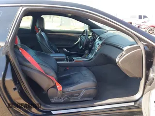 2012 Cadillac CTS z VIN 1G6DA1E30C0140824, wystawiony jako IAAI lot #42426732 z przebiegiem 132 697 mil mil oraz . Historia ofert i sprzedaży dostępna na DreamBid. Obrazek 5.