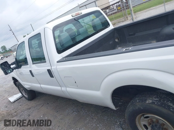 2015 Ford F-250 Lariat with VIN 1FT7W2B6XFEC33499, listed as a IAAI auction lot 42114064 with 215,314 mi miles and . Bid and sale history available at carsss.com. Image 14.
