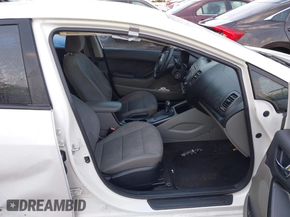 2016 Kia Forte LX with VIN KNAFX4A60G5552205, listed as a IAAI auction lot 42065506 with 212,122 mi miles. Bid and sale history available at carsss.com. Image 5.