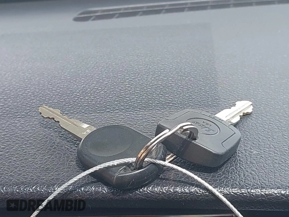 2005 Ford Mustang Deluxe с VIN 1ZVFT80N455143715, выставлен на аукционе IAAI как лот 42439492 с пробегом 131 102 миль миль и . История ставок и продаж доступна на DreamBid. Изображение 11.
