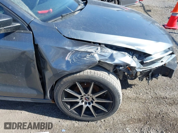 2012 Volkswagen Jetta S с VIN 3VW2K7AJ2CM417329, выставлен на аукционе IAAI как лот 41972316 с пробегом 200 299 миль миль и . История ставок и продаж доступна на DreamBid. Изображение 16.