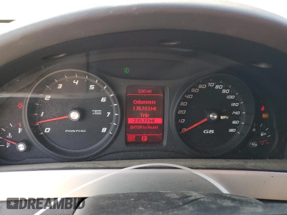 2008 Pontiac G8 z VIN 6G2ER57708L141874, wystawiony jako Copart lot #55365145 z przebiegiem 176 743 mil mil oraz Czysty tytuł • Clean title. Historia ofert i sprzedaży dostępna na DreamBid. Obrazek 9.