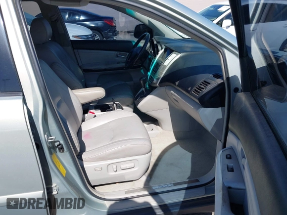 2008 Lexus RX 350 z VIN 2T2GK31UX8C051000, wystawiony jako IAAI lot #42297938 z przebiegiem 130 348 mil mil oraz . Historia ofert i sprzedaży dostępna na DreamBid. Obrazek 5.