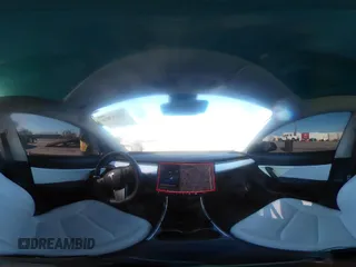 2020 Tesla Model 3 Performance z VIN 5YJ3E1ECXLF641945, wystawiony jako IAAI lot #41337826 z przebiegiem 53 336 mil mil oraz . Historia ofert i sprzedaży dostępna na DreamBid. Obrazek 20.