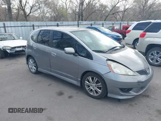 2009 Honda Fit Sport with VIN JHMGE884X9S045470, listed as a IAAI auction lot 41993638 with 181,198 mi miles. Bid and sale history available at carsss.com. Image 1.