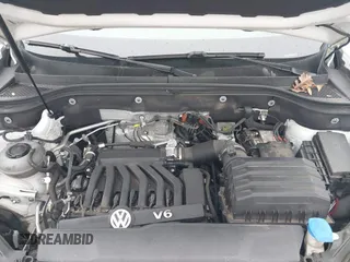 2018 Volkswagen Atlas SEL with VIN 1V2SR2CA8JC541391, listed as a IAAI auction lot 41796050 with 114,955 mi miles and . Bid and sale history available at DreamBid. Image 10.