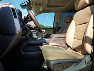 2018 GMC Sierra 1500 Denali z VIN 3GTU2PEJXJG313401, wystawiony jako Copart lot #53170595 z przebiegiem 53 352 mil mil oraz Szkoda całkowita • Salvage title. Historia ofert i sprzedaży dostępna na DreamBid. Obrazek 7.