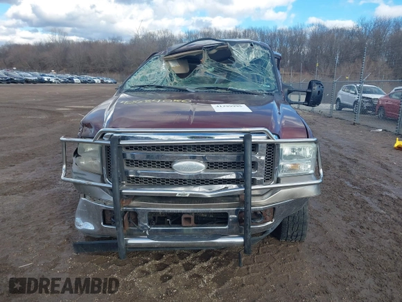 2005 Ford F-250 XL z VIN 1FTSW21P35EC94860, wystawiony jako IAAI lot #41299995 z przebiegiem 241 990 mil mil oraz . Historia ofert i sprzedaży dostępna na DreamBid. Obrazek 11.