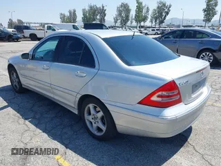 2001 Mercedes-Benz C 230/260/280/320 with VIN WDBRF61J41F104908, listed as a IAAI auction lot 42003924 with Not Provided miles and . Bid and sale history available at DreamBid. Image 3.