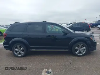 2017 Dodge Journey Crossroad Plus z VIN 3C4PDCGGXHT590777, wystawiony jako IAAI lot #42409090 z przebiegiem 139 219 mil mil oraz . Historia ofert i sprzedaży dostępna na DreamBid. Obrazek 13.