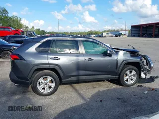 2021 Toyota RAV4 XLE with VIN 2T3W1RFV1MC105518, listed as a IAAI auction lot 41890204 with 46,487 mi miles. Bid and sale history available at carsss.com. Image 14.