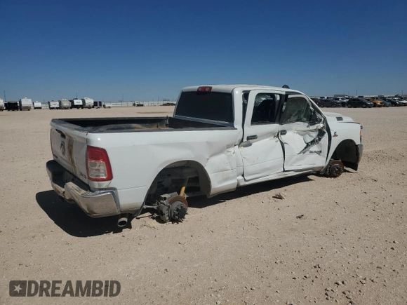 2024 Ram 2500 Big Horn z VIN 3C6UR5DL6RG156245, wystawiony jako Copart lot #51162525 z przebiegiem 46 743 mil mil oraz Szkoda całkowita • Salvage title. Historia ofert i sprzedaży dostępna na DreamBid. Obrazek 3.