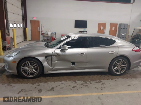 2012 Porsche Panamera S с VIN WP0AB2A71CL060068, выставлен на аукционе IAAI как лот 42309742 с пробегом 93 334 миль миль и . История ставок и продаж доступна на DreamBid. Изображение 14.