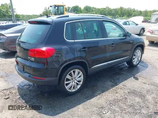 2012 Volkswagen Tiguan SE z VIN WVGBV7AX1CW548133, wystawiony jako IAAI lot #42403164 z przebiegiem 139 083 mil mil oraz . Historia ofert i sprzedaży dostępna na DreamBid. Obrazek 4.
