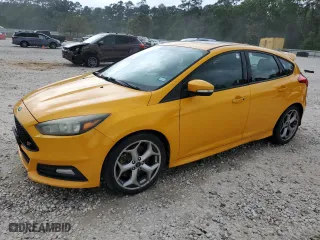 2015 Ford Focus ST with VIN 1FADP3L94FL240464, listed as a Copart auction lot 50611475 with 235,509 mi miles and Salvage Title. Bid and sale history available at carsss.com. Image 1.