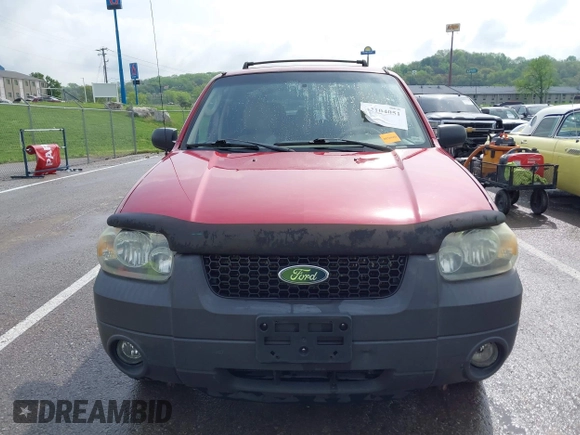 2006 Ford Escape XLT z VIN 1FMYU93166KA44836, wystawiony jako IAAI lot #42104051 z przebiegiem 176 367 mil mil oraz . Historia ofert i sprzedaży dostępna na DreamBid. Obrazek 12.