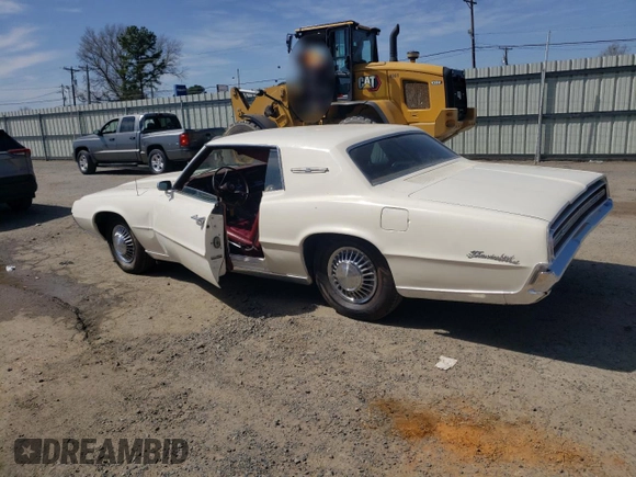 1967 Ford Thunderbird с VIN 7Y81Z140868, выставлен на аукционе Copart как лот 48182305 с пробегом 56 543 миль миль и Списание • Salvage title. История ставок и продаж доступна на DreamBid. Изображение 2.