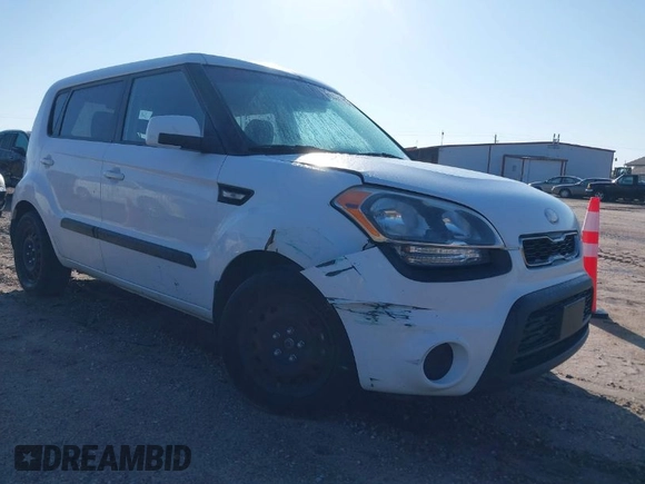 2013 Kia Soul with VIN KNDJT2A52D7760820, listed as a IAAI auction lot 41979704 with 188,265 mi miles. Bid and sale history available at carsss.com. Image 1.