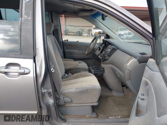 2005 Mazda MPV LX with VIN JM3LW28A550556310, listed as a IAAI auction lot 42148786 with 376,021 mi miles. Bid and sale history available at carsss.com. Image 5.