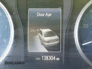 2017 Toyota Camry XLE z VIN 4T1BF1FK0HU391480, wystawiony jako IAAI lot #41775274 z przebiegiem 138 304 mil mil oraz . Historia ofert i sprzedaży dostępna na DreamBid. Obrazek 15.