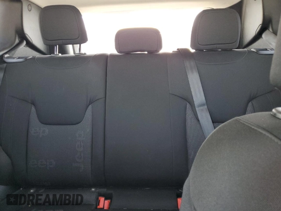2017 Jeep Renegade Sport z VIN ZACCJBAB5HPG59588, wystawiony jako Copart lot #56972645 z przebiegiem 104 442 mil mil oraz Szkoda całkowita • Salvage title. Historia ofert i sprzedaży dostępna na DreamBid. Obrazek 10.