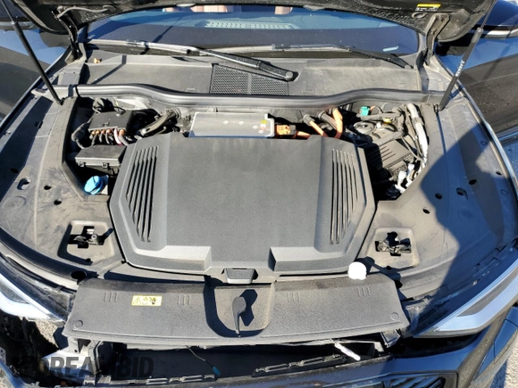 2022 Audi e-tron Premium with VIN WA1AAAGE0NB028153, listed as a Copart auction lot 68147894 with 28,256 mi miles and Salvage Title. Bid and sale history available at DreamBid. Image 13.