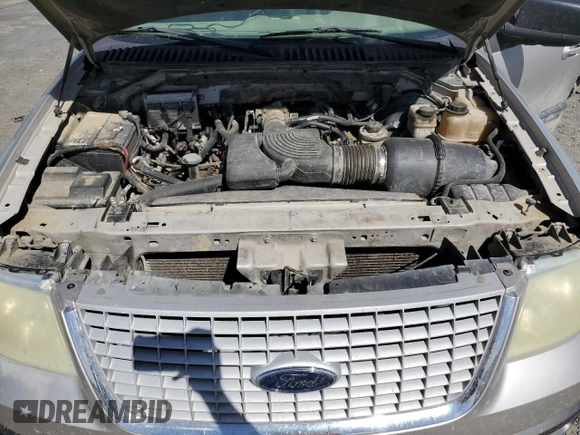 2004 Ford Expedition Special Service with VIN 1FMPU16L84LA98432, listed as a Copart auction lot 64141275 with 250,254 mi miles and Salvage title. Bid and sale history available at DreamBid. Image 12.
