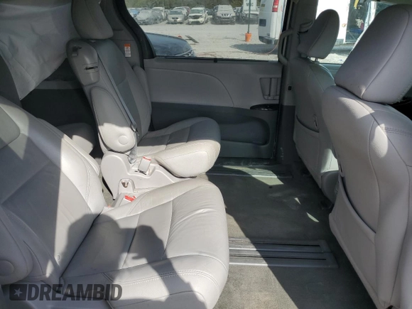 2017 Toyota Sienna XLE Auto Access Seat с VIN 5TDYZ3DC2HS832821, выставлен на аукционе Copart как лот 77212974 с пробегом 128 407 миль миль и Списание • Salvage title. История ставок и продаж доступна на DreamBid. Изображение 11.