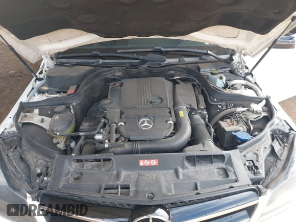 2014 Mercedes-Benz C 250 с VIN WDDGJ4HBXEG289823, выставлен на аукционе IAAI как лот 42344530 с пробегом 122 670 миль миль и . История ставок и продаж доступна на DreamBid. Изображение 10.