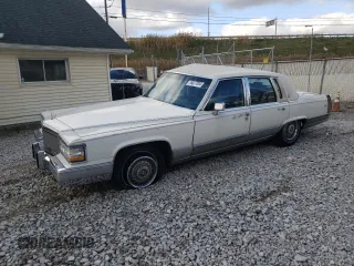 1991 Cadillac Brougham z VIN 1G6DW54E6MR710852, wystawiony jako Copart lot #76027004 z przebiegiem Nie podano mil oraz Szkody całkowita. Historia ofert i sprzedaży dostępna na DreamBid. Obrazek 1.