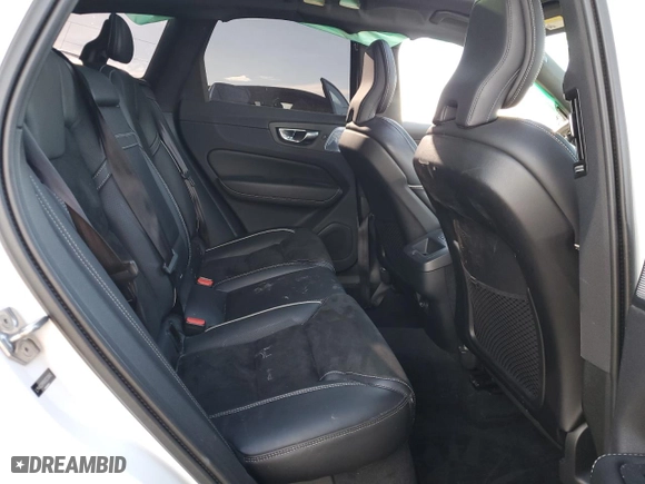 2019 Volvo XC60 R-Design with VIN LYVA22RM8KB230942, listed as a Copart auction lot 81098054 with 0 mi miles and Salvage Title. Bid and sale history available at carsss.com. Image 11.