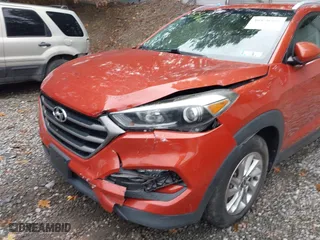 2016 Hyundai Tucson SE with VIN KM8J33A49GU118366, listed as a IAAI auction lot 40450987 with 89,118 mi miles. Bid and sale history available at carsss.com. Image 6.