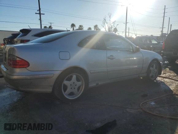 2002 Mercedes-Benz CLK 320/430 with VIN WDBLJ65G12T092383, listed as a Copart auction lot 82833494 with Not Provided miles and Salvage Title. Bid and sale history available at DreamBid. Image 3.