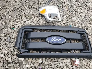 2016 Ford F-250 XL z VIN 1FTBF2A66GEB85013, wystawiony jako Copart lot #57483515 z przebiegiem 188 527 mil mil oraz Szkoda całkowita • Salvage title. Historia ofert i sprzedaży dostępna na DreamBid. Obrazek 12.