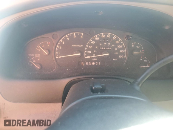 2000 Ford Explorer XLS z VIN 1FMZU62X3YZB92977, wystawiony jako Copart lot #80858044 z przebiegiem 239 166 mil mil oraz Szkoda całkowita • Salvage title. Historia ofert i sprzedaży dostępna na DreamBid. Obrazek 9.