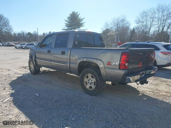 2006 Chevrolet Silverado 1500 LT1 with VIN 2GCEK13T861134800, listed as a IAAI auction lot 41667411 with 286,480 mi miles. Bid and sale history available at carsss.com. Image 3.