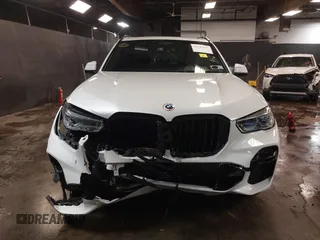 2022 BMW X5 M50i with VIN 5UXJU4C01N9M81857, listed as a IAAI auction lot 41592857 with 15,122 mi miles. Bid and sale history available at carsss.com. Image 12.