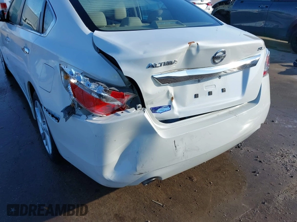 2015 Nissan Altima S with VIN 1N4AL3AP9FN348048, listed as a IAAI auction lot 41674918 with 65,211 mi miles and . Bid and sale history available at DreamBid. Image 6.