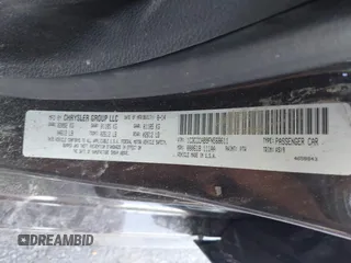 2015 Chrysler 200 Limited with VIN 1C3CCCAB9FN568611, listed as a IAAI auction lot 40515085 with 1 mi miles. Bid and sale history available at carsss.com. Image 9.