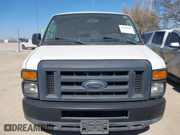 2013 Ford Econoline Passenger XL z VIN 1FBSS3BL8DDA63474, wystawiony jako IAAI lot #41804848 z przebiegiem 61 349 mil mil oraz . Historia ofert i sprzedaży dostępna na DreamBid. Obrazek 12.