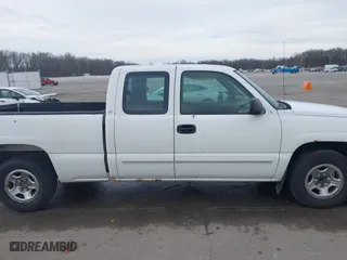 2003 Chevrolet Silverado 1500 Work Truck with VIN 2GCEC19XX31120402, listed as a IAAI auction lot 41638819 with 186,034 mi miles. Bid and sale history available at carsss.com. Image 13.