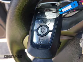 2021 Ford Explorer Limited с VIN 1FMSK7FHXMGB03671, выставлен на аукционе IAAI как лот 42313541 с пробегом Не указан миль и . История ставок и продаж доступна на DreamBid. Изображение 11.