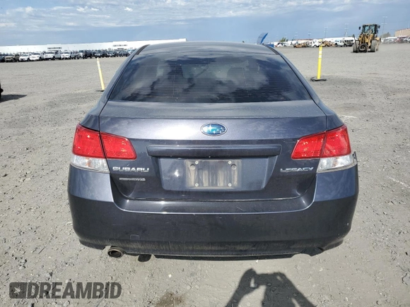 2013 Subaru Legacy 2.5i z VIN 4S3BMAA61D1006847, wystawiony jako Copart lot #58623325 z przebiegiem 141 743 mil mil oraz Szkoda całkowita • Salvage title. Historia ofert i sprzedaży dostępna na DreamBid. Obrazek 6.